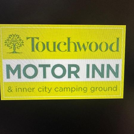 Touchwood Motor Inn & Inner City Camping Ground Окленд Экстерьер фото